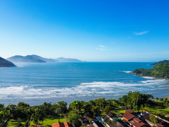 Casa a venda com 5 dormitórios em condomínio na Praia Dura | Ubatuba