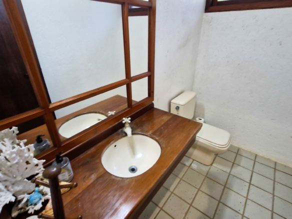 Casa a venda com 5 dormitórios em condomínio na Praia Dura | Ubatuba