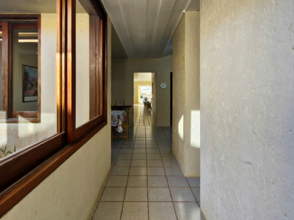 Casa a venda com 5 dormitórios em condomínio na Praia Dura | Ubatuba