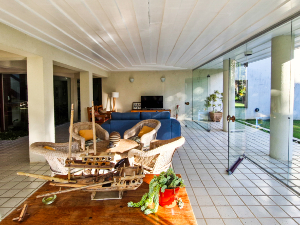 Casa a venda com 5 dormitórios em condomínio na Praia Dura | Ubatuba