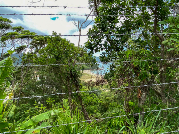 Terreno para Venda em Condomínio Roteiro do Sol – Caraguatatuba.