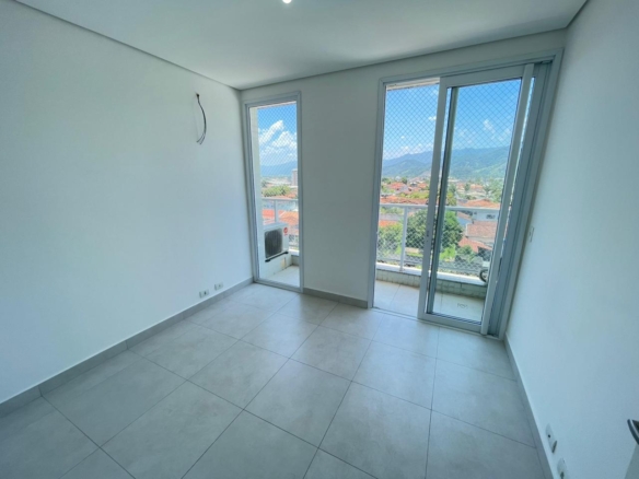 Apartamento para Venda com 3 quartos, em POIARES com 130m²