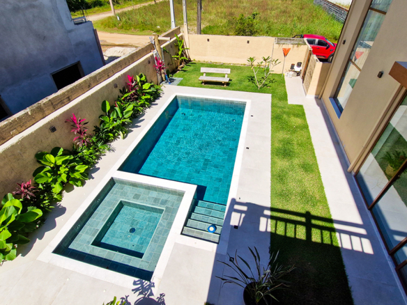 Casa Nova de Alto Padrão a venda na Praia da Mococa | Arquitetura Contemporânea e Lazer Privativo
