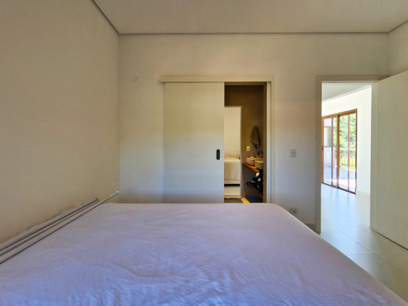 Casa Nova de Alto Padrão a venda na Praia da Mococa | Arquitetura Contemporânea e Lazer Privativo