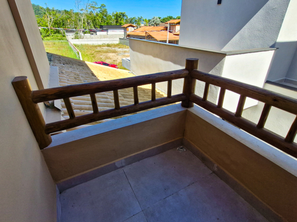 Casa Nova de Alto Padrão a venda na Praia da Mococa | Arquitetura Contemporânea e Lazer Privativo
