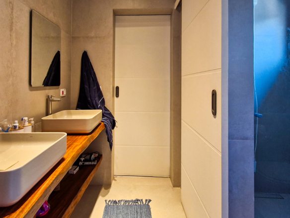 Casa Nova de Alto Padrão a venda na Praia da Mococa | Arquitetura Contemporânea e Lazer Privativo