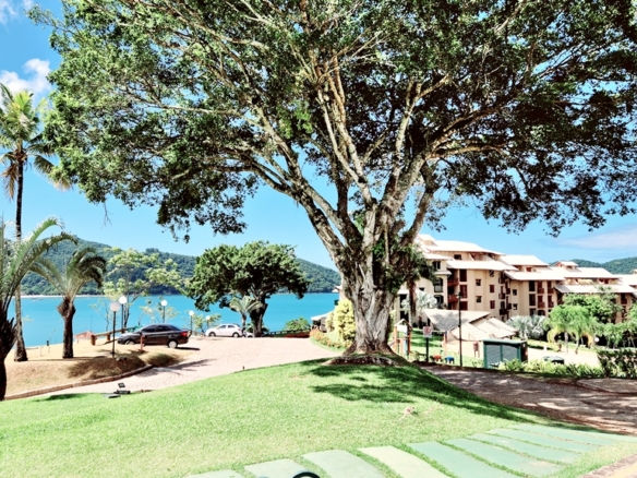 Apartamento duplex a venda com varanda | Vista Mar | Condomínio As Gaivotas