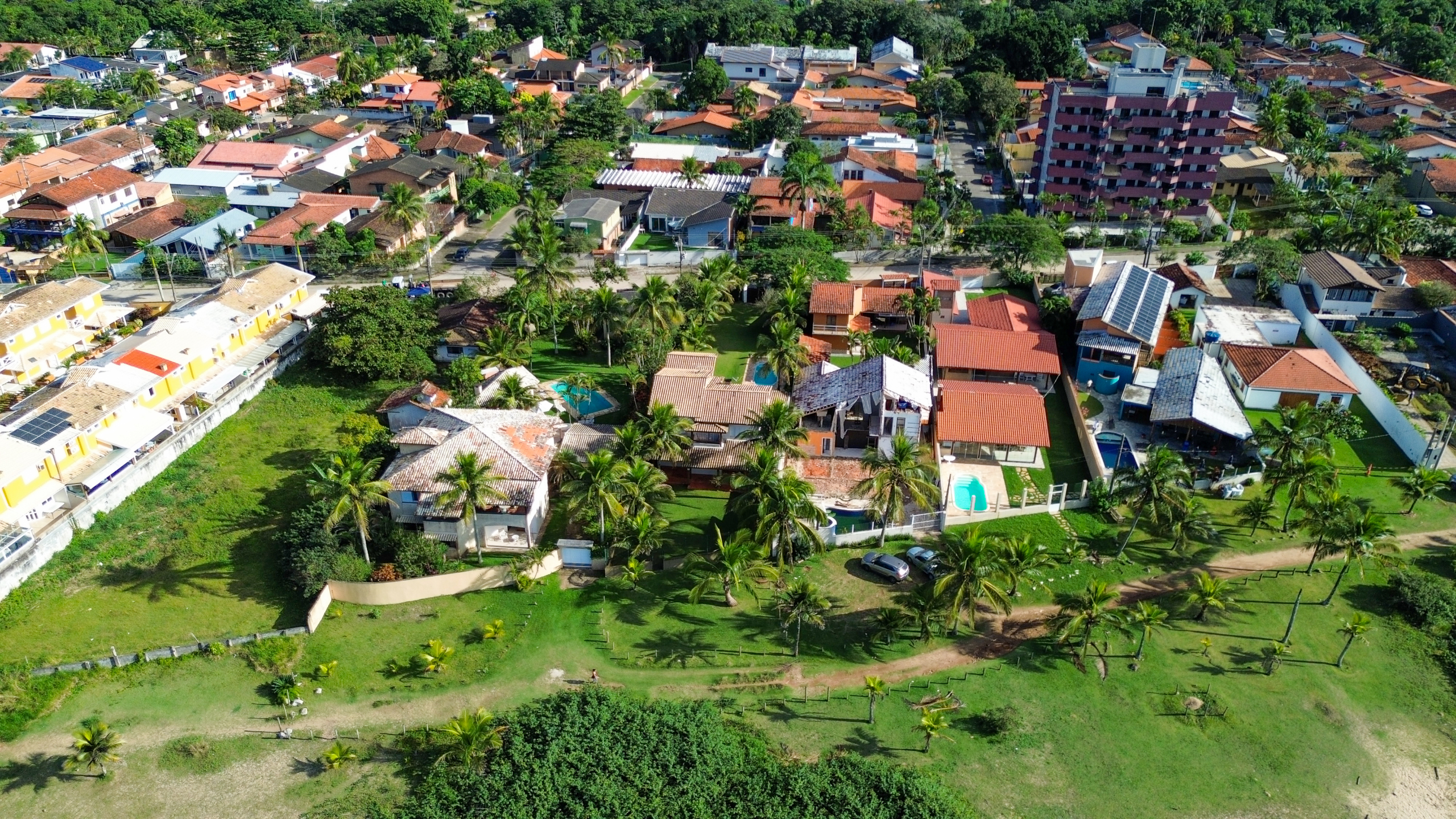 Frente mar a venda exclusiva na Praia do Capricórnio – Um Refúgio de Luxo em Caraguatatuba