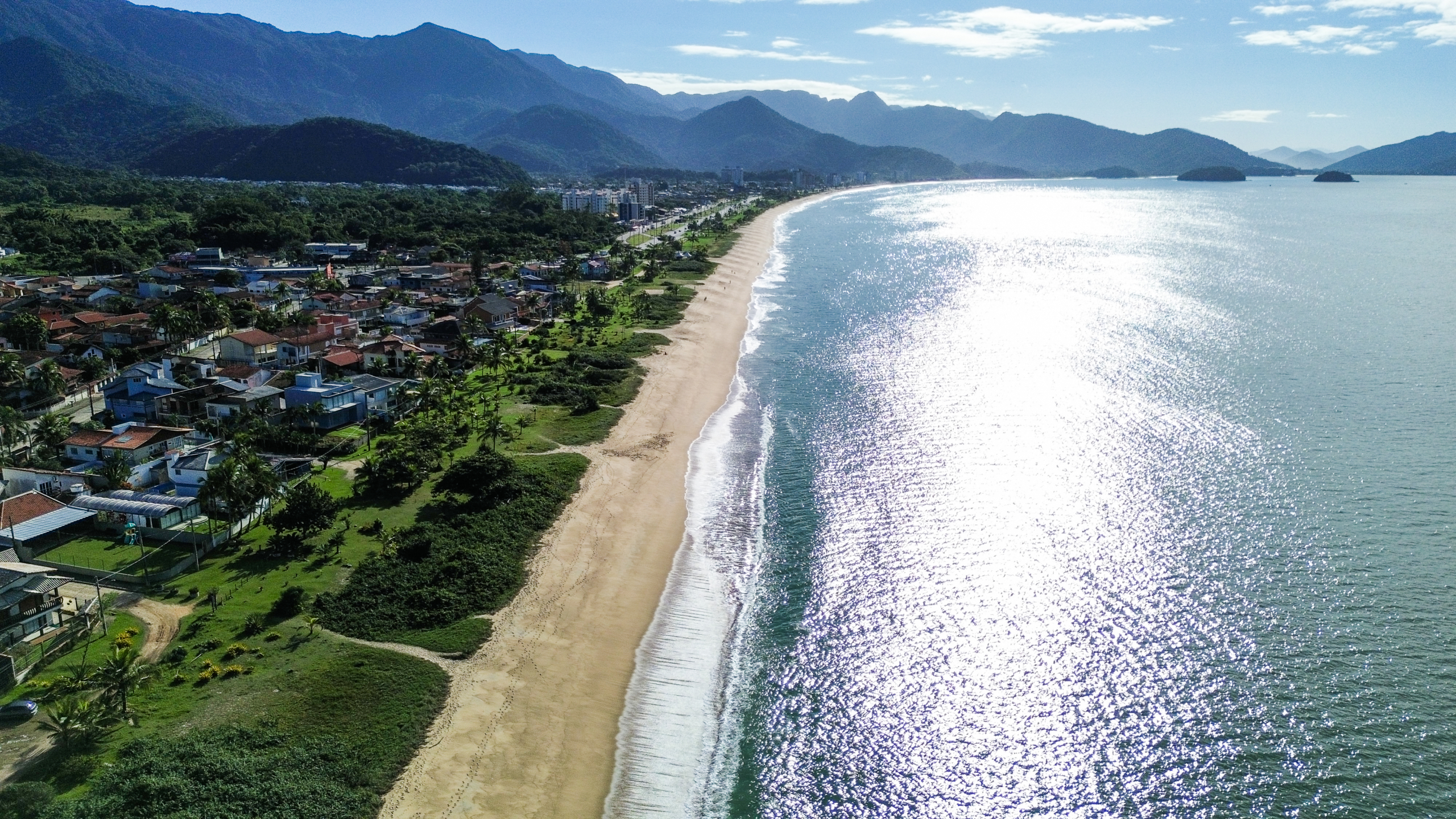 Frente mar a venda exclusiva na Praia do Capricórnio – Um Refúgio de Luxo em Caraguatatuba