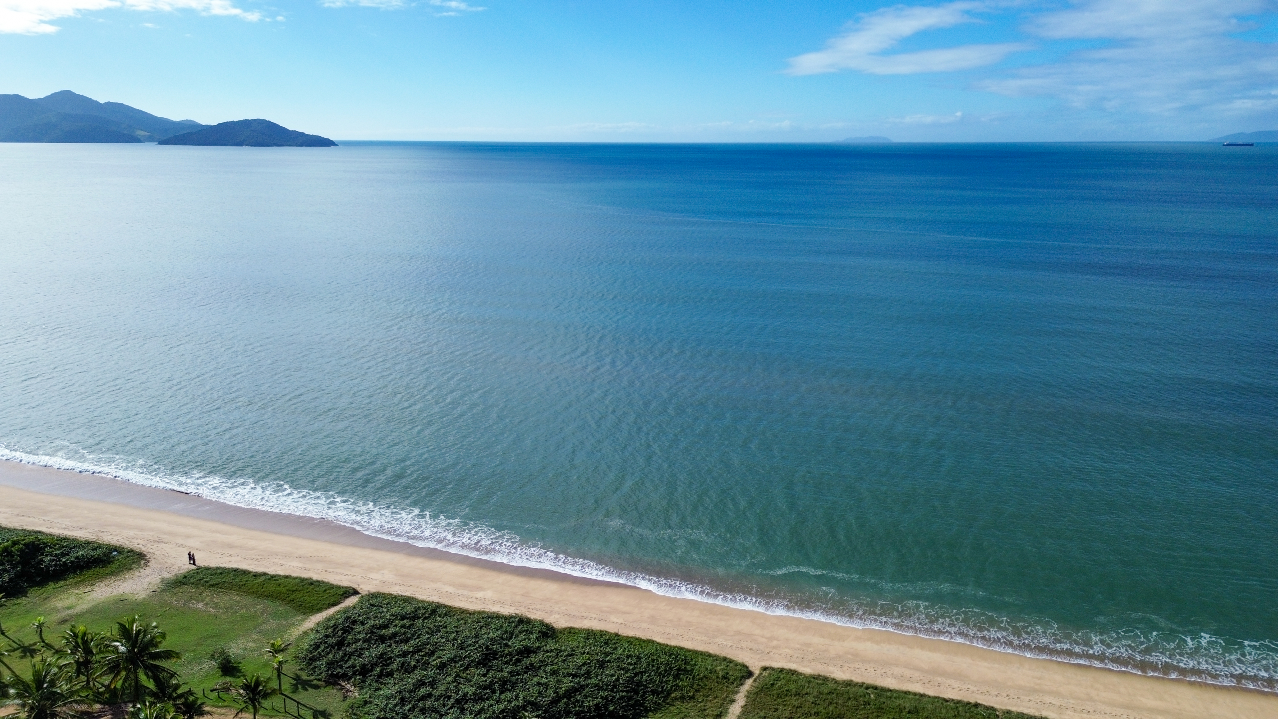 Frente mar a venda exclusiva na Praia do Capricórnio – Um Refúgio de Luxo em Caraguatatuba
