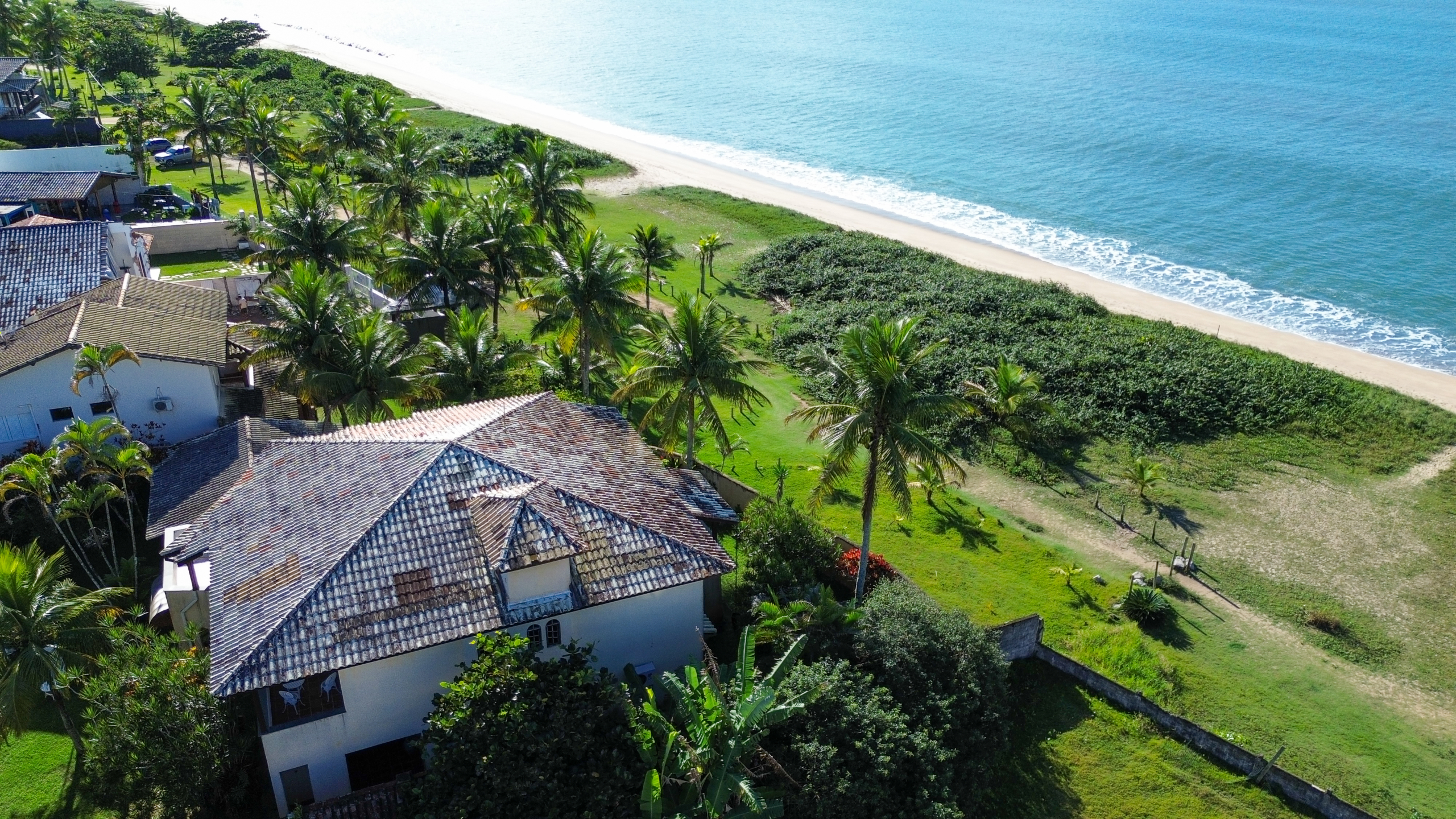 Frente mar a venda exclusiva na Praia do Capricórnio – Um Refúgio de Luxo em Caraguatatuba