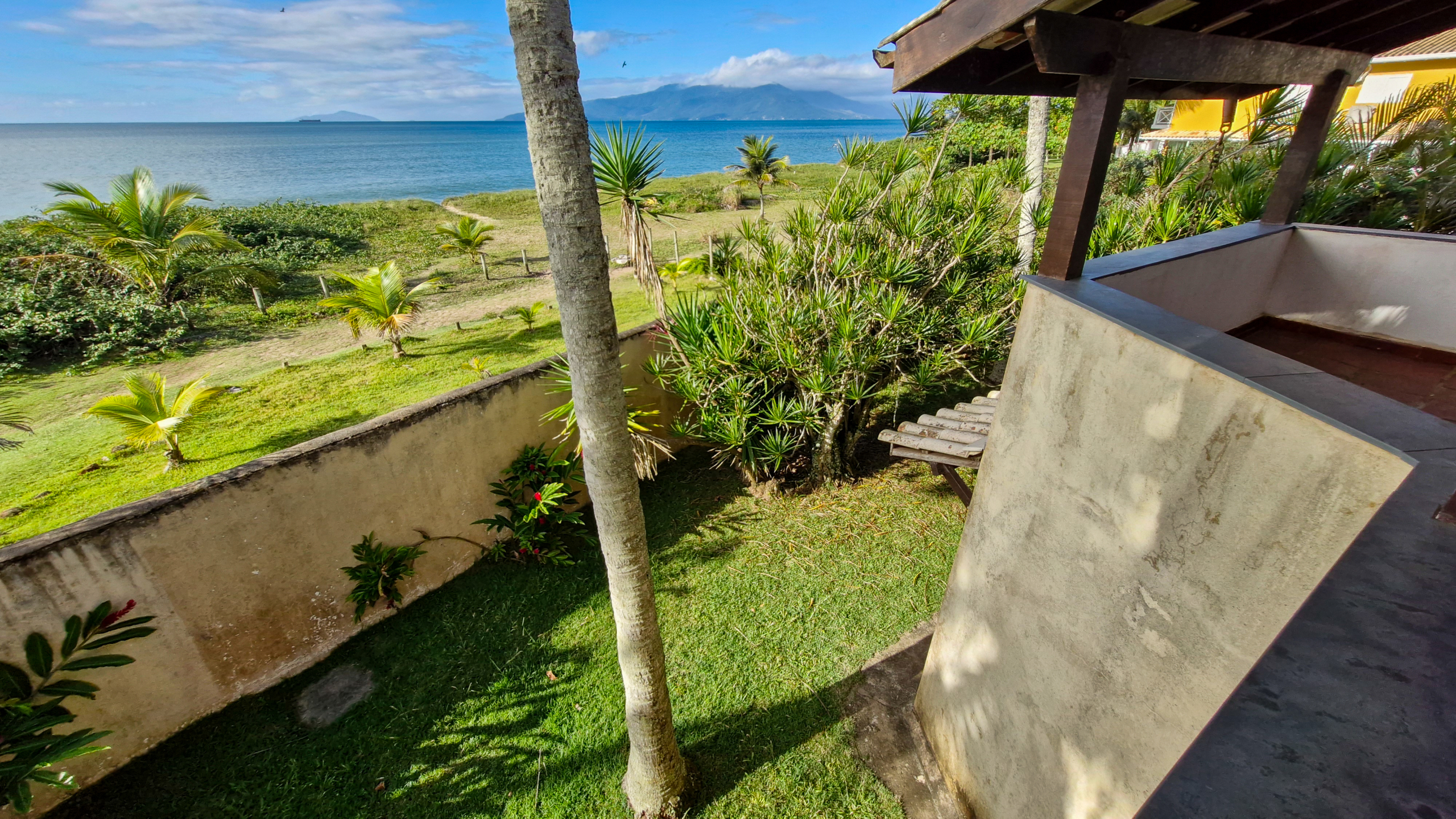 Frente mar a venda exclusiva na Praia do Capricórnio – Um Refúgio de Luxo em Caraguatatuba