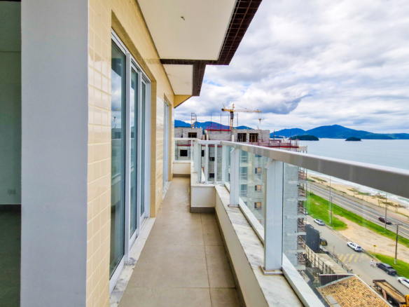 Apartamento Frente Mar à Venda na Praia de Massaguaçu – Caraguatatuba/SP
