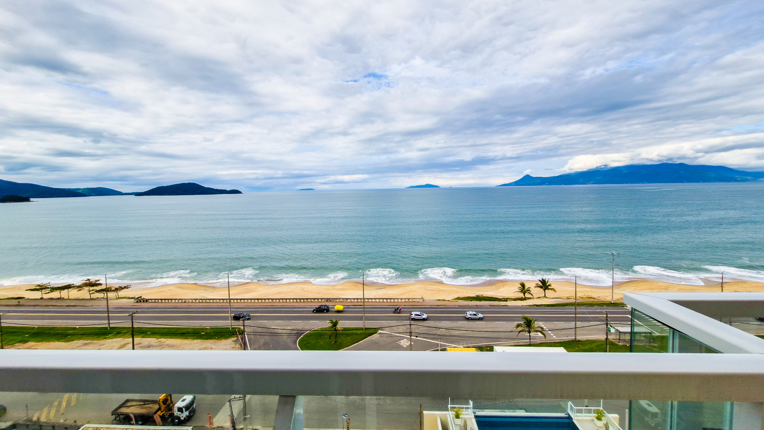 Apartamento Frente Mar à Venda na Praia de Massaguaçu – Caraguatatuba/SP