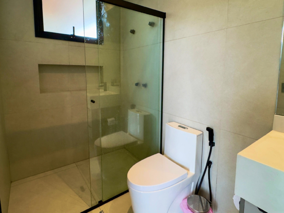 Casa Frente Mar com 5 Suítes e Piscina Aquecida na Praia da Lagoinha – Ubatuba
