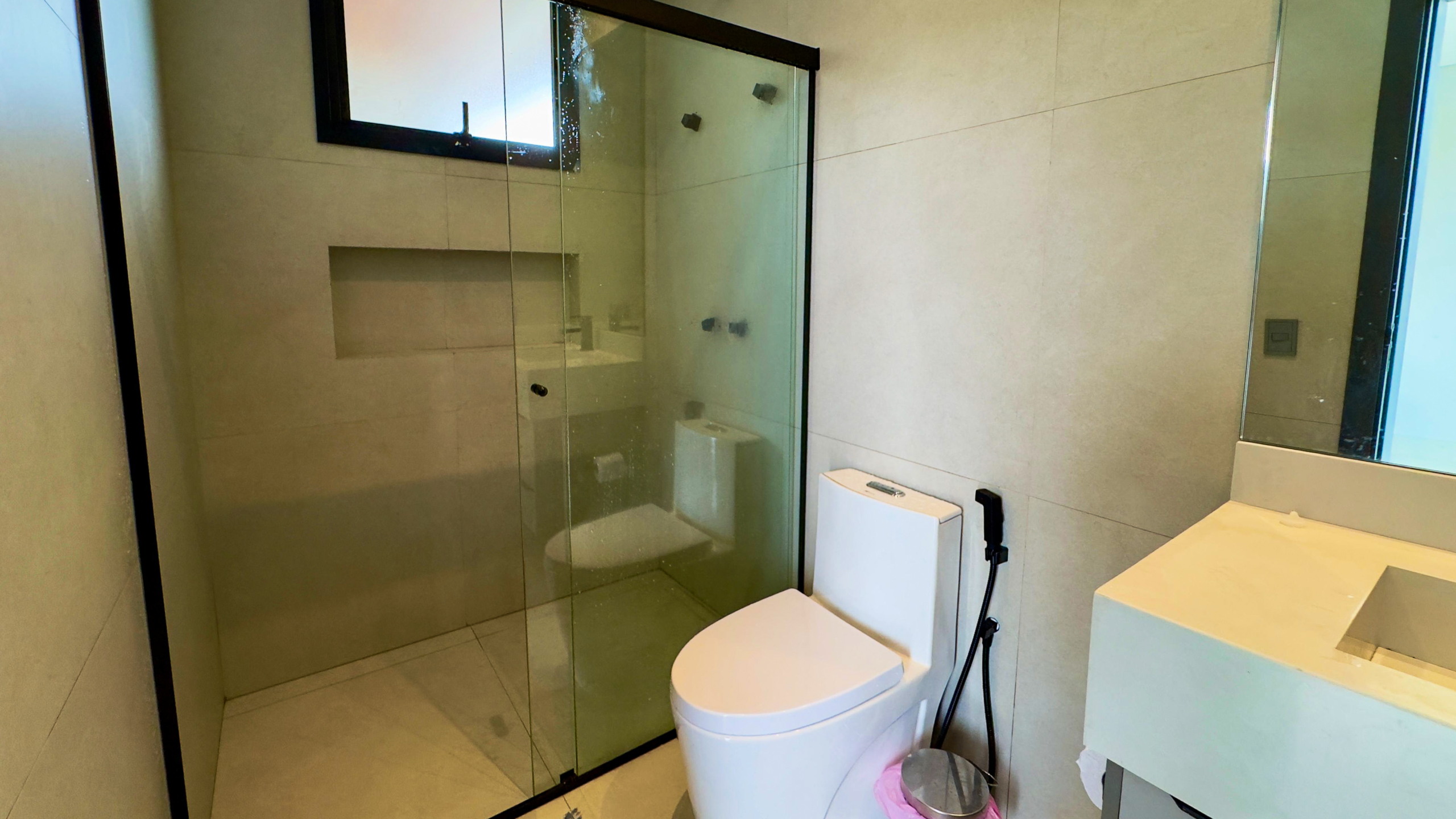 Casa Frente Mar com 5 Suítes e Piscina Aquecida na Praia da Lagoinha – Ubatuba