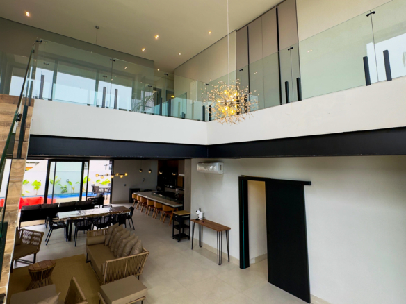 Casa Frente Mar com 5 Suítes e Piscina Aquecida na Praia da Lagoinha – Ubatuba
