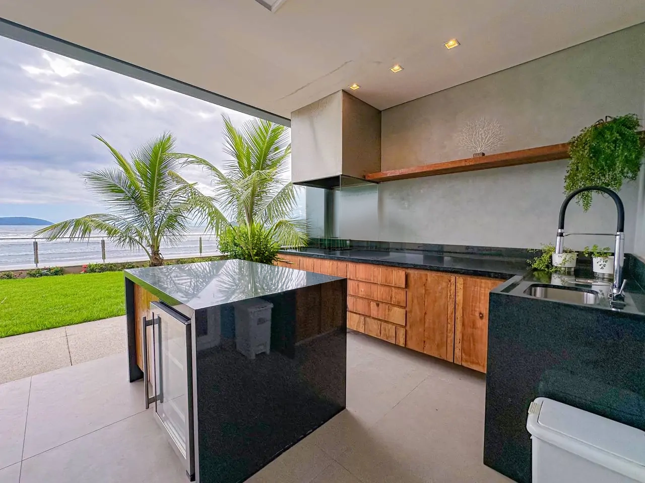 Casa de Condomínio Alto Padrão a venda | Praia do Sapê | Ubatuba