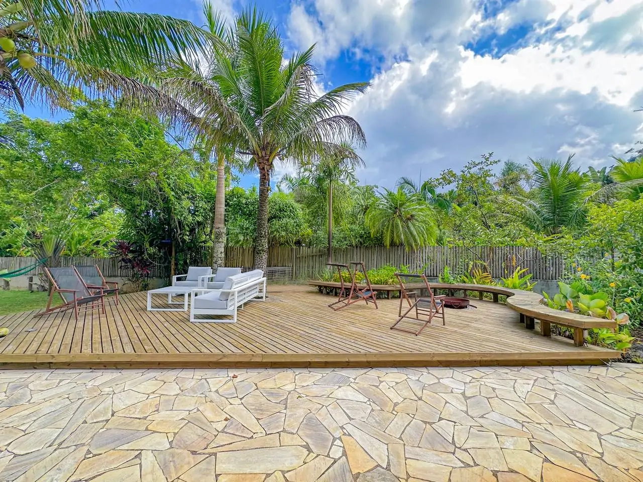 Casa Pé na Areia a venda | Praia Dura | Ubatuba – SP
