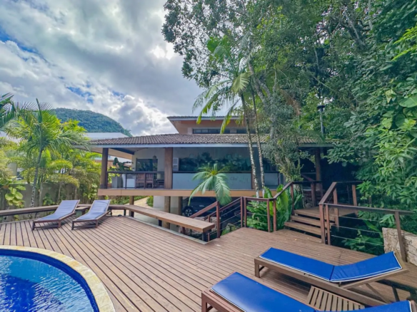 Casa Pé na Areia a venda | Praia Dura | Ubatuba – SP