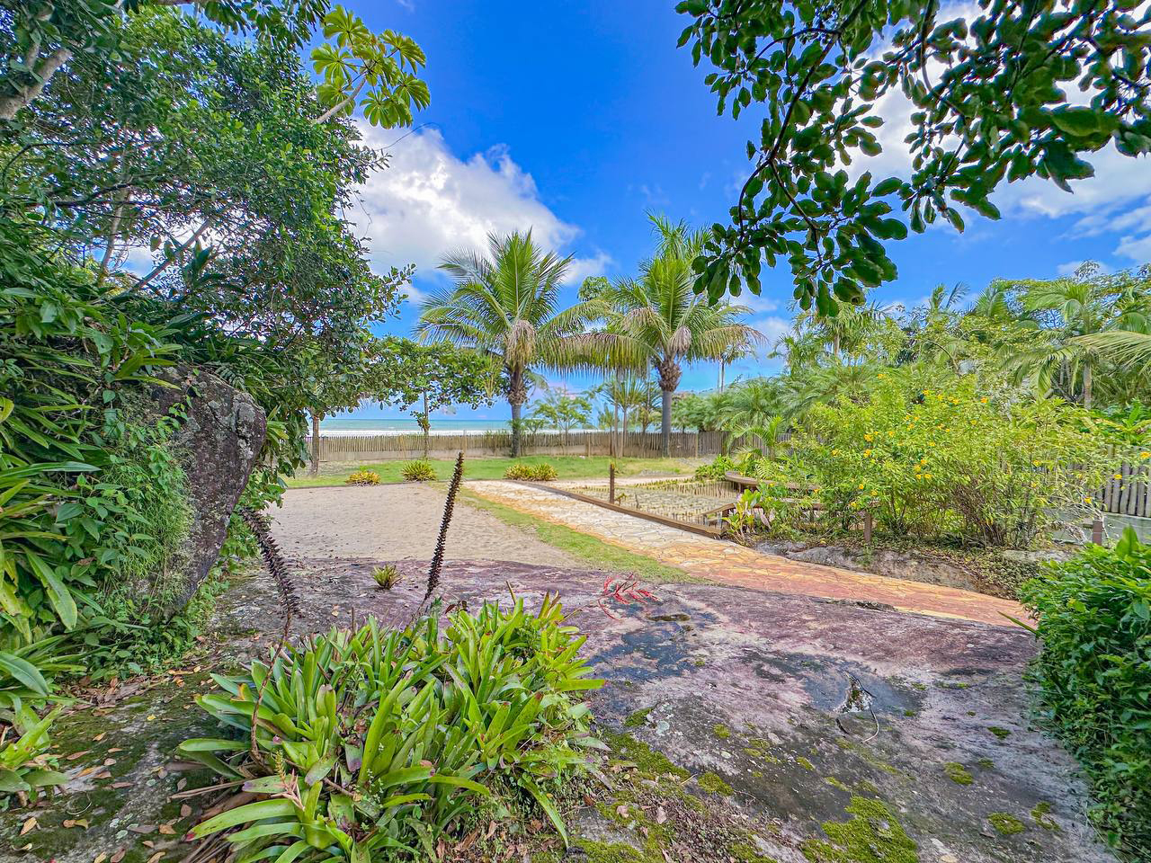 Casa Pé na Areia a venda | Praia Dura | Ubatuba – SP