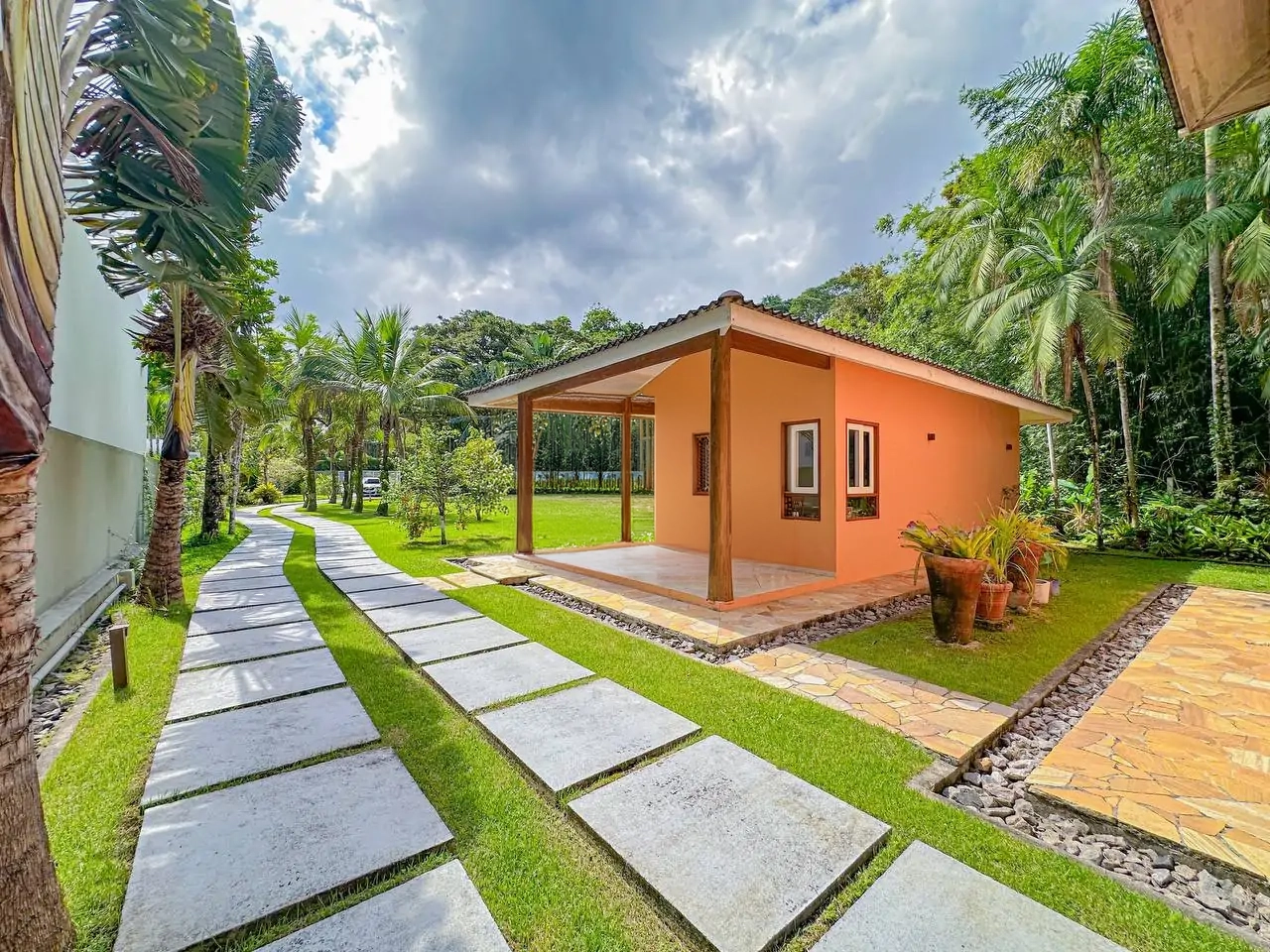 Casa Pé na Areia a venda | Praia Dura | Ubatuba – SP