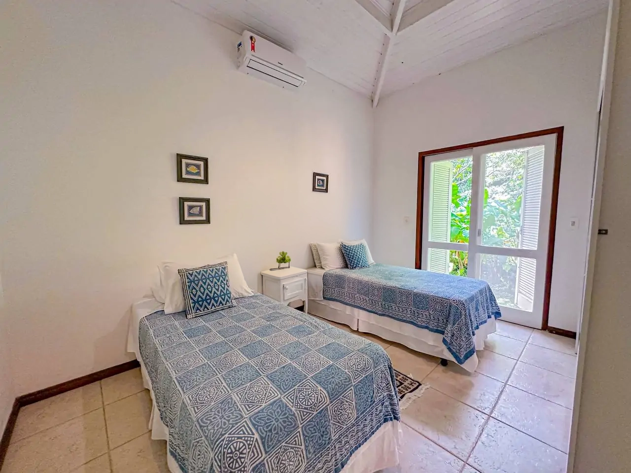 Casa Pé na Areia a venda | Praia Dura | Ubatuba – SP