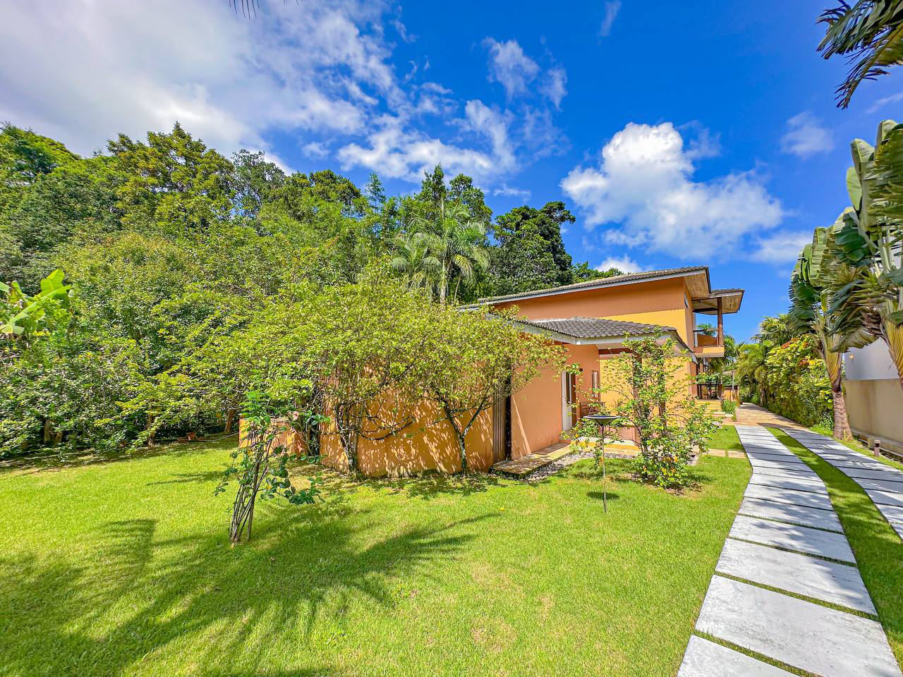 Casa Pé na Areia a venda | Praia Dura | Ubatuba – SP
