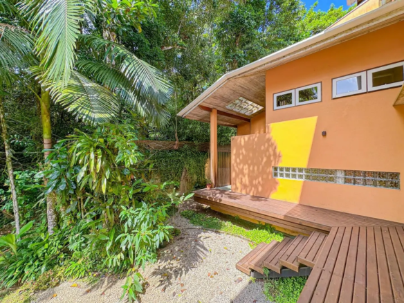 Casa Pé na Areia a venda | Praia Dura | Ubatuba – SP