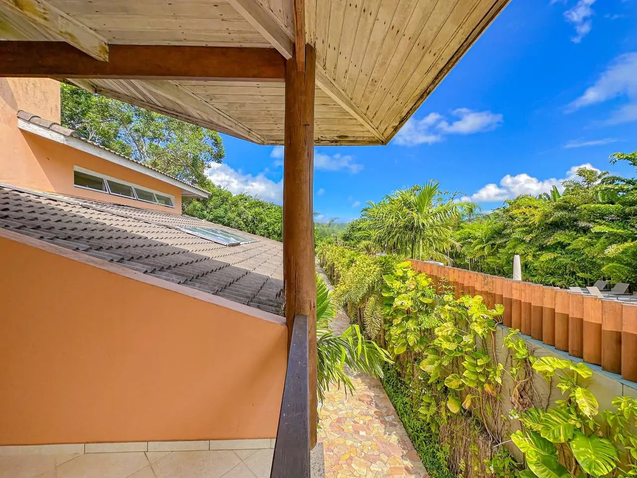 Casa Pé na Areia a venda | Praia Dura | Ubatuba – SP