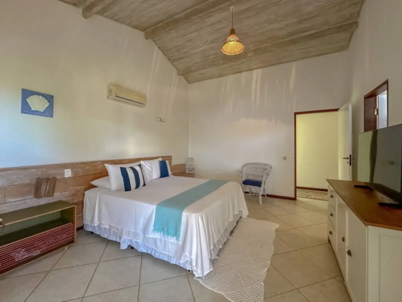 Casa Pé na Areia a venda | Praia Dura | Ubatuba – SP