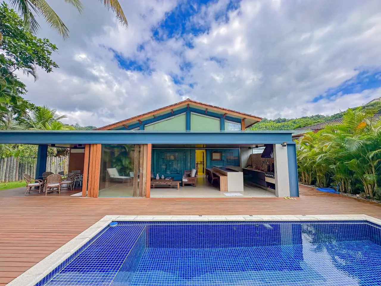 Casa de Condomínio Luxo Pé na Areia a venda | Praia do Pulso | Ubatuba | SP