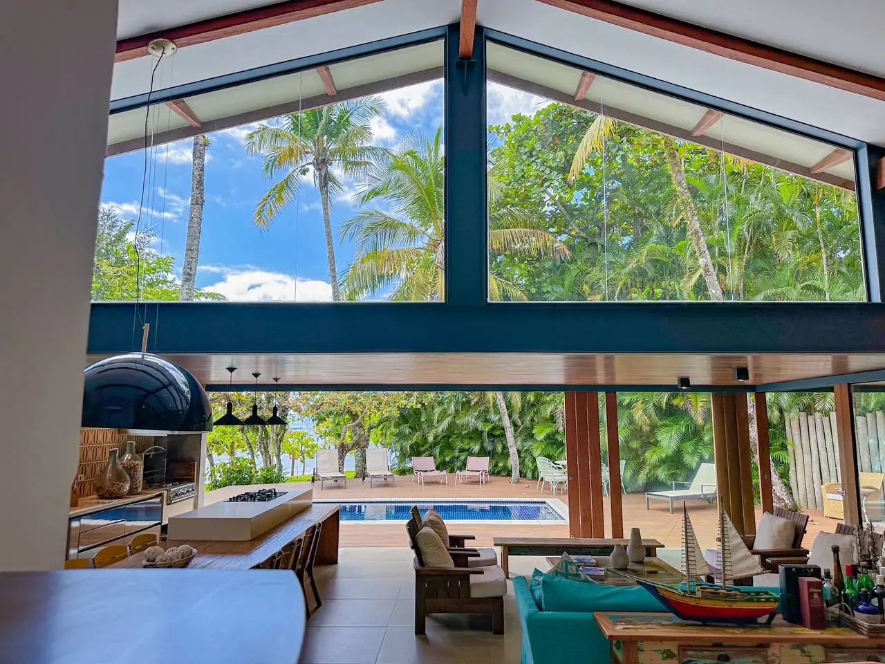 Casa de Condomínio Luxo Pé na Areia a venda | Praia do Pulso | Ubatuba | SP