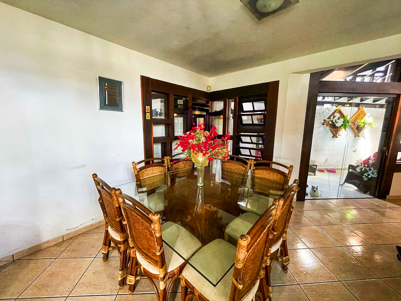 Casa de Alto Padrão com 3 Suítes e Piscina no Jardim Primavera em Caraguatatuba