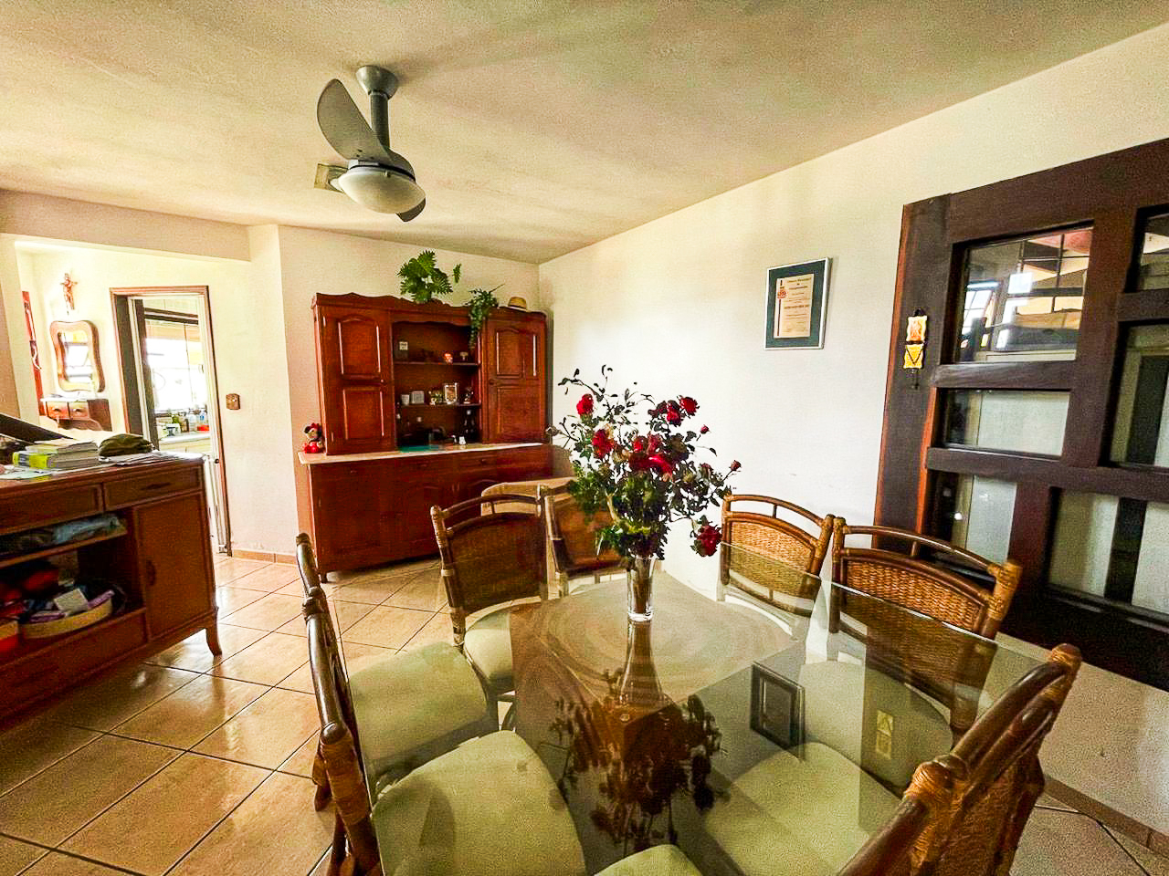 Casa de Alto Padrão com 3 Suítes e Piscina no Jardim Primavera em Caraguatatuba