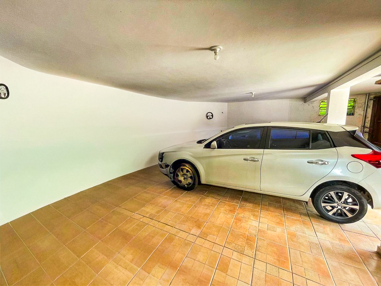 Casa de Alto Padrão com 3 Suítes e Piscina no Jardim Primavera em Caraguatatuba