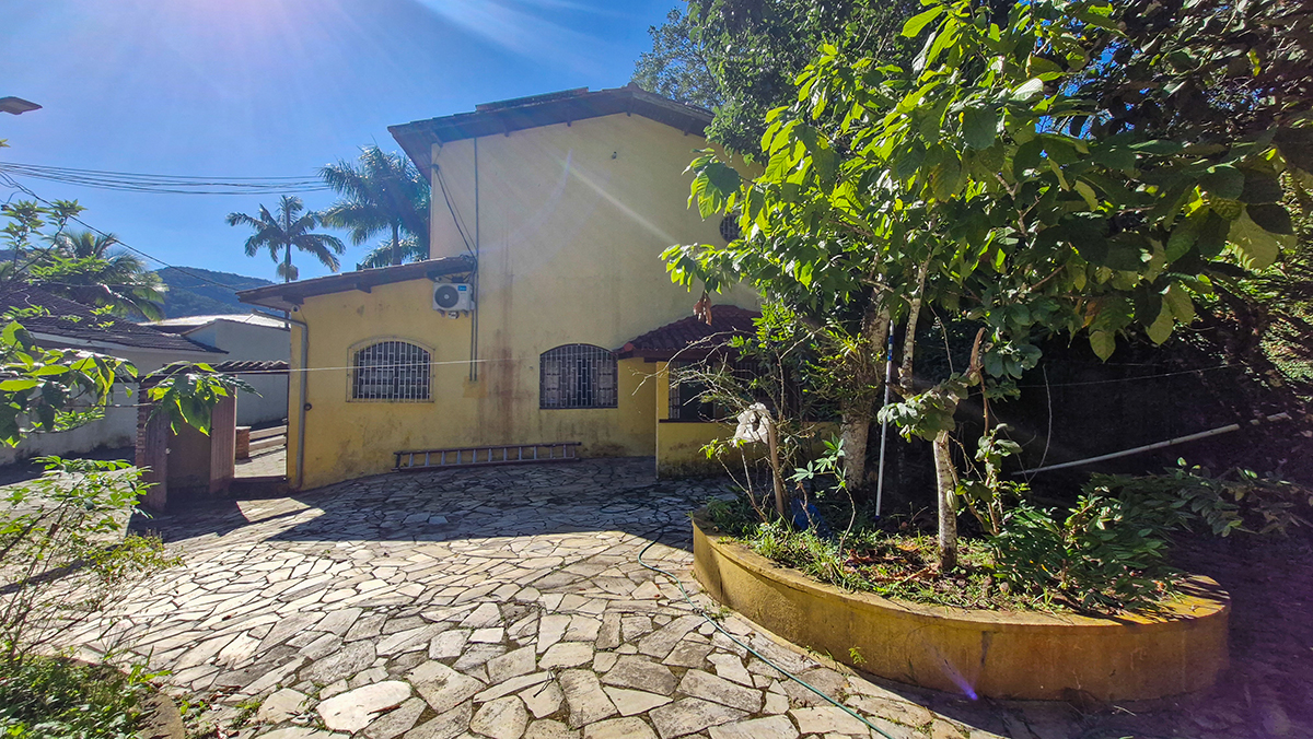 Casa na Praia das Galhetas com 7 quartos, em Tabatinga/Ubatuba com 380m²