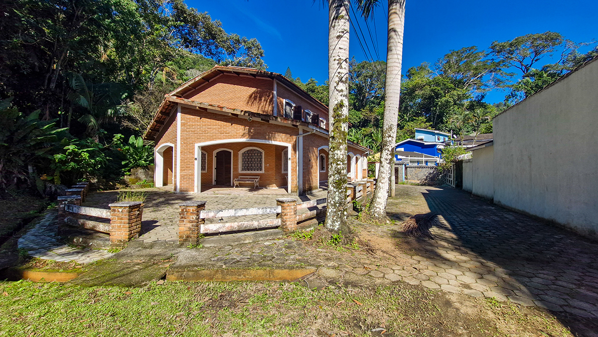 Casa na Praia das Galhetas com 7 quartos, em Tabatinga/Ubatuba com 380m²