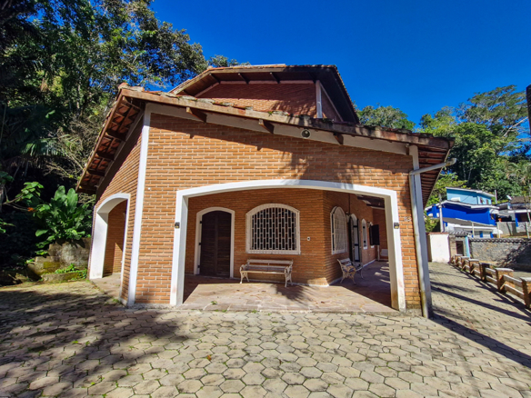 Casa na Praia das Galhetas com 7 quartos, em Tabatinga/Ubatuba com 380m²