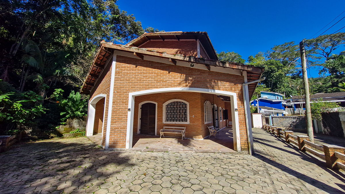 Casa na Praia das Galhetas com 7 quartos, em Tabatinga/Ubatuba com 380m²