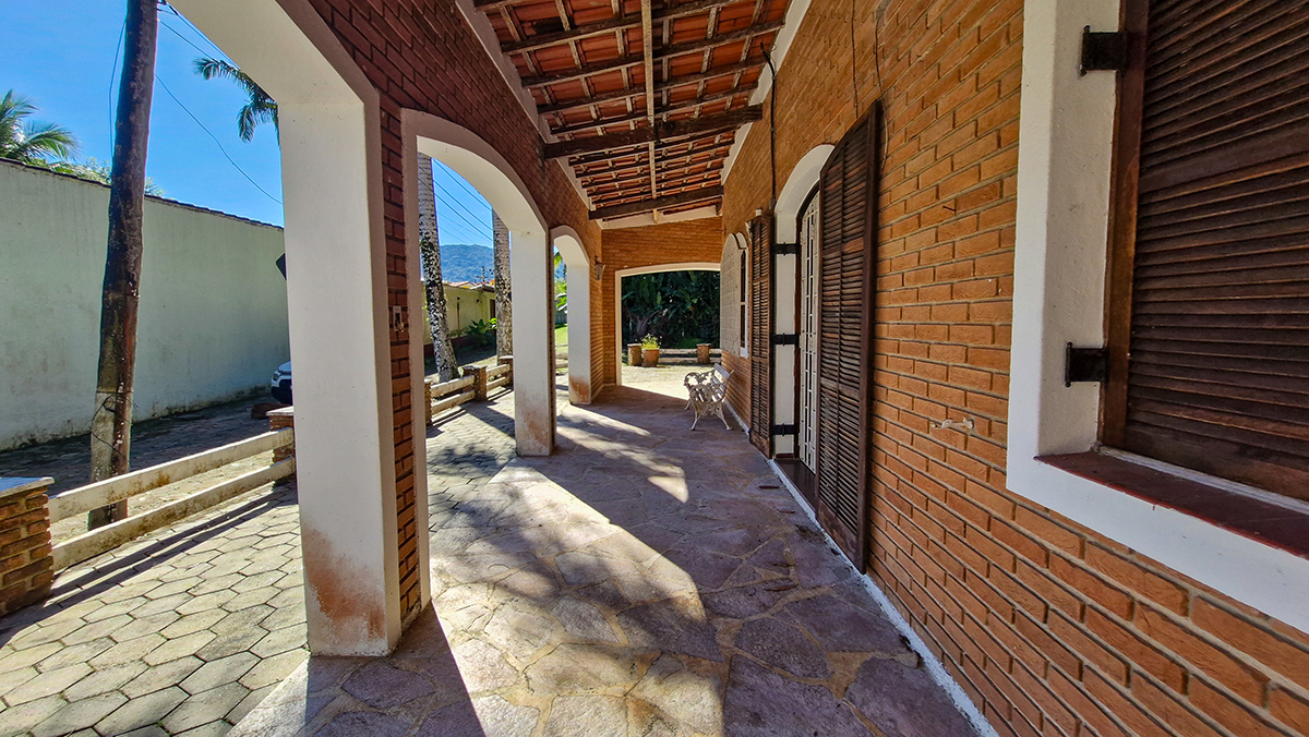 Casa na Praia das Galhetas com 7 quartos, em Tabatinga/Ubatuba com 380m²