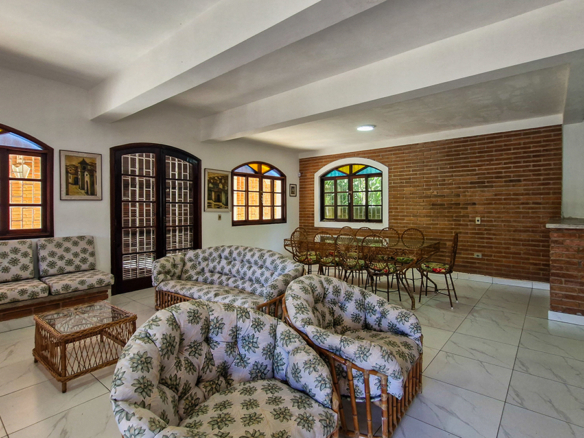 Casa na Praia das Galhetas com 7 quartos, em Tabatinga/Ubatuba com 380m²
