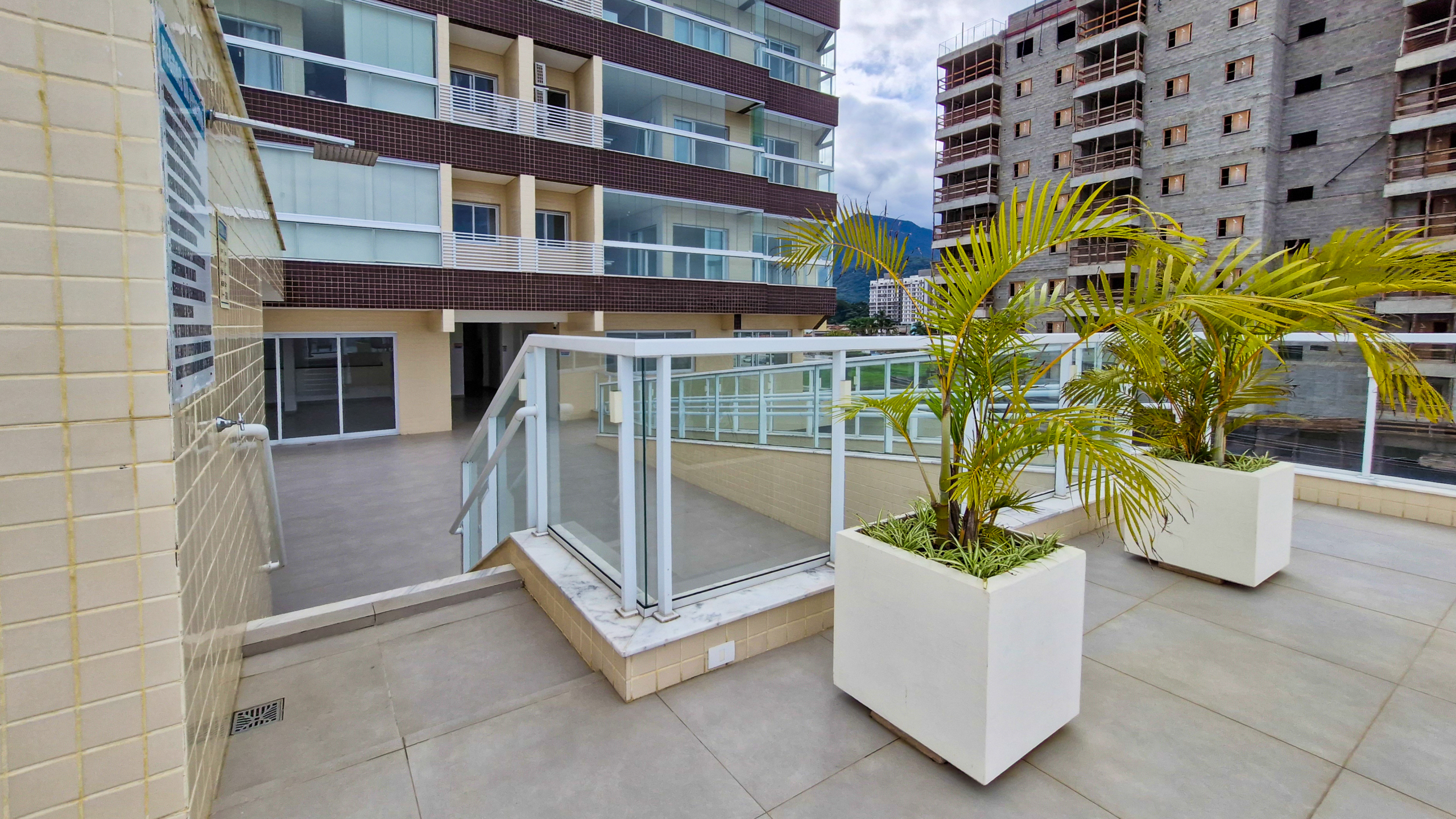 Apartamento Frente Mar à Venda na Praia de Massaguaçu – Caraguatatuba/SP