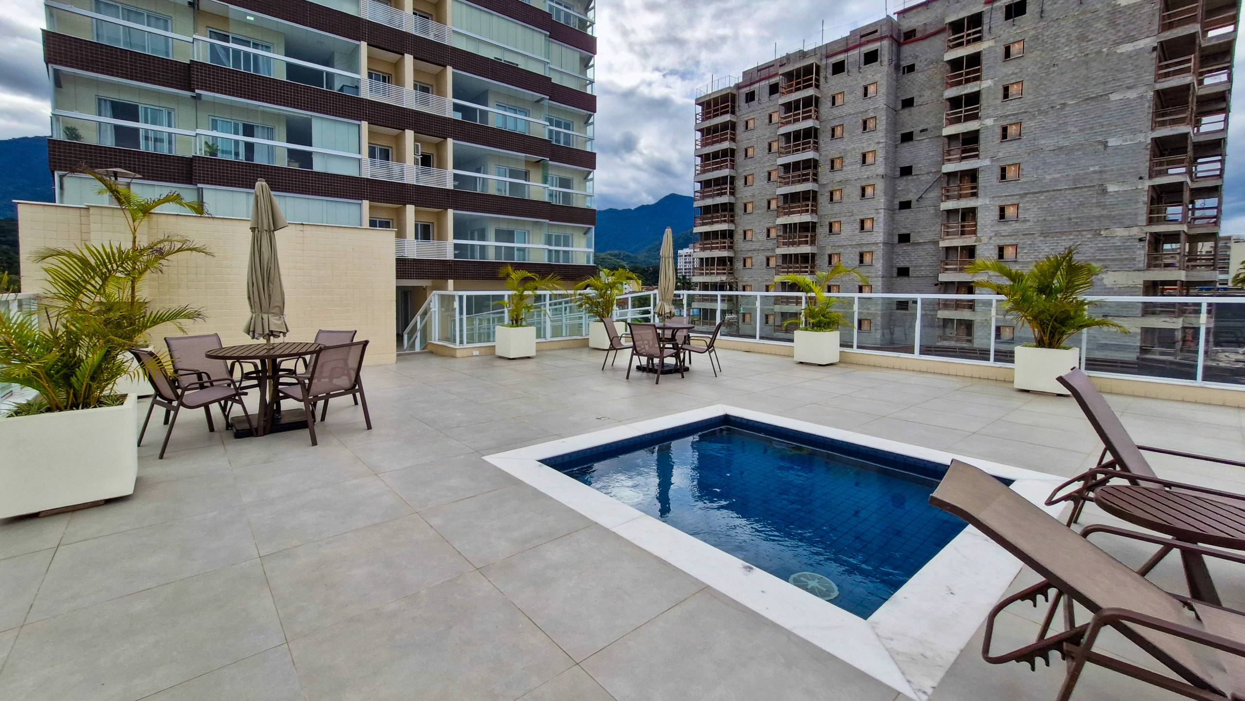 Apartamento Frente Mar à Venda na Praia de Massaguaçu – Caraguatatuba/SP