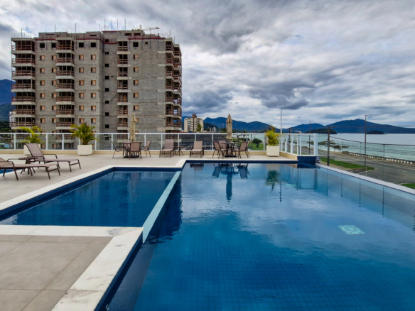 Apartamento Frente Mar à Venda na Praia de Massaguaçu – Caraguatatuba/SP