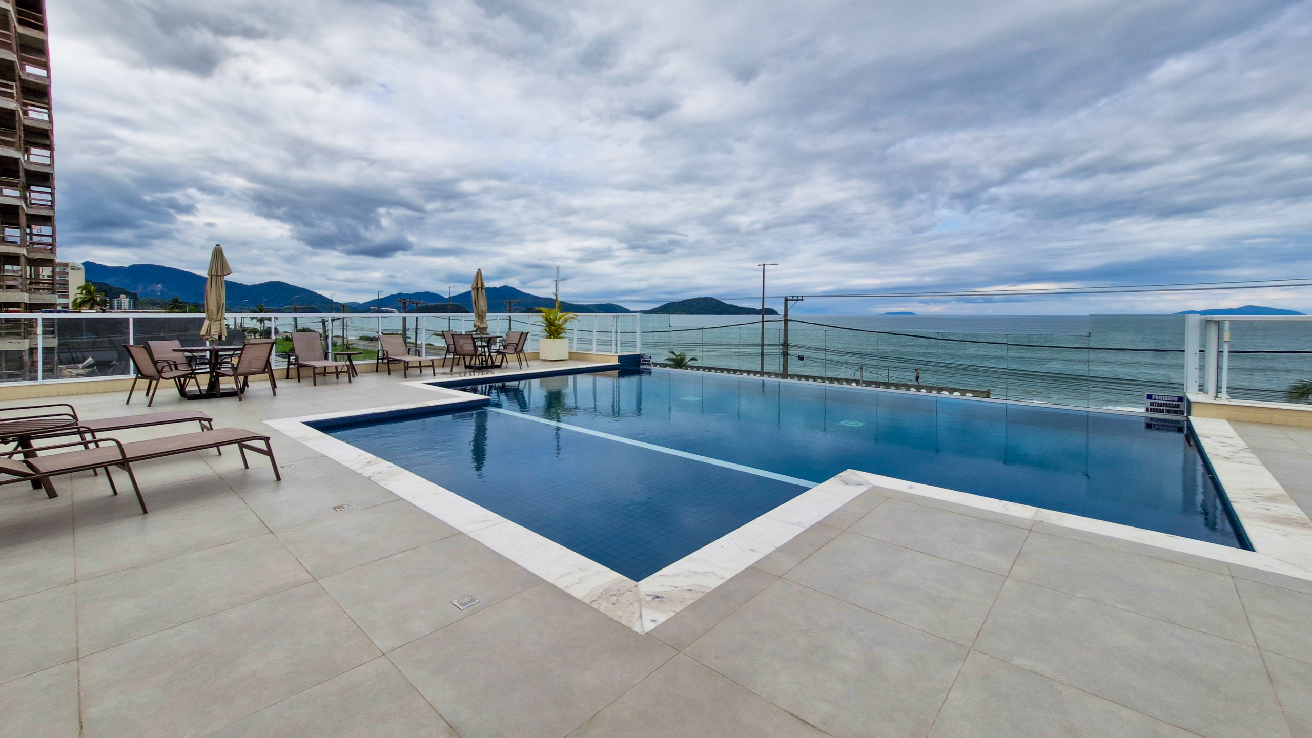 Apartamento Frente Mar à Venda na Praia de Massaguaçu – Caraguatatuba/SP