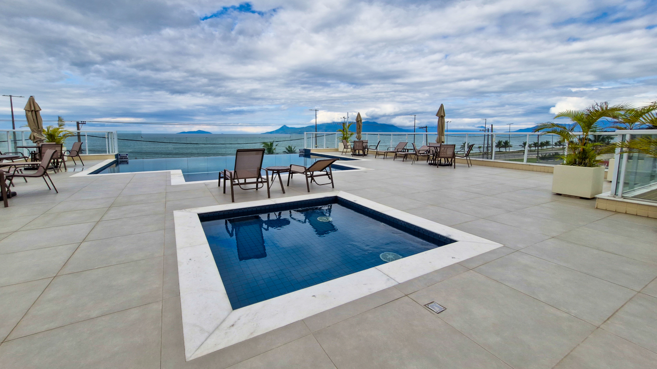 Apartamento Frente Mar à Venda na Praia de Massaguaçu – Caraguatatuba/SP