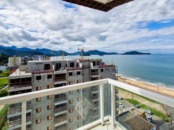 Cobertura Frente Mar à Venda na Praia de Massaguaçu – Caraguatatuba/SP