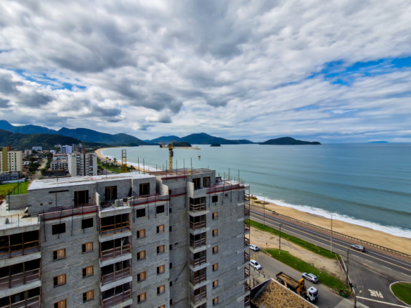 Cobertura Frente Mar à Venda na Praia de Massaguaçu – Caraguatatuba/SP