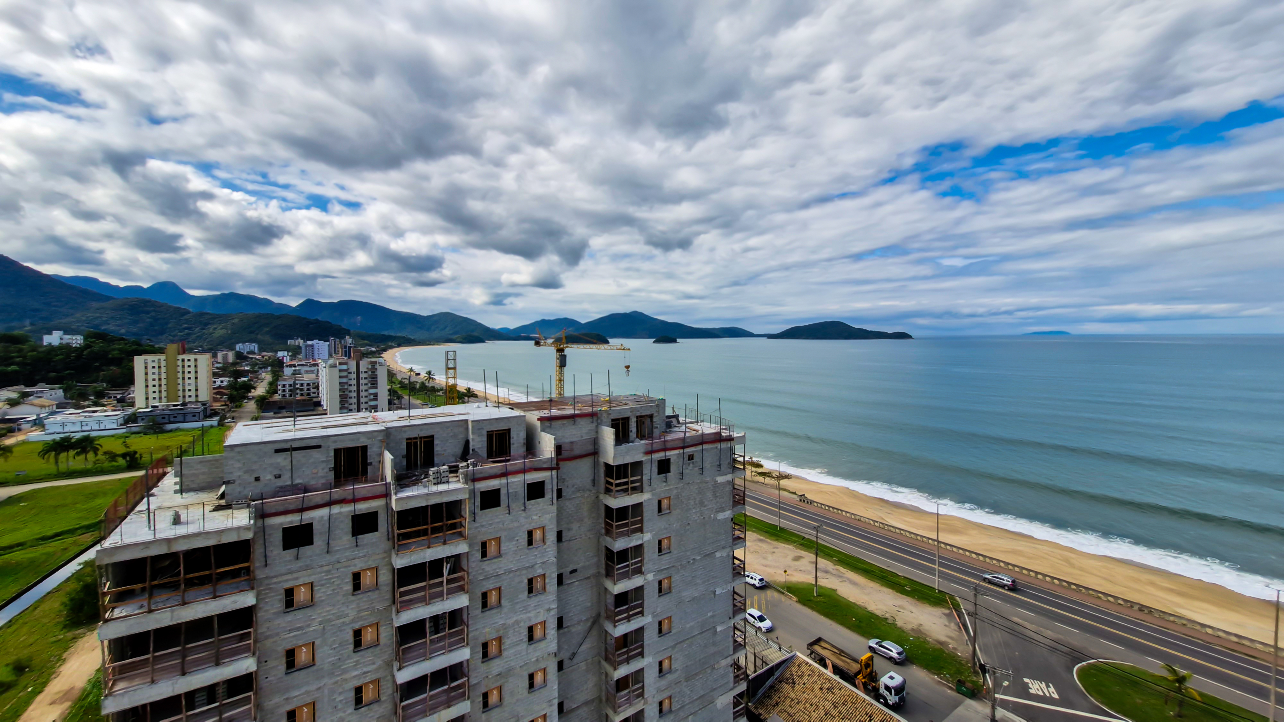 Cobertura Frente Mar à Venda na Praia de Massaguaçu – Caraguatatuba/SP